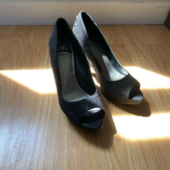 FERGALICIOUS Size 6 Black Rhinestone Heels - Picture 1 of 4